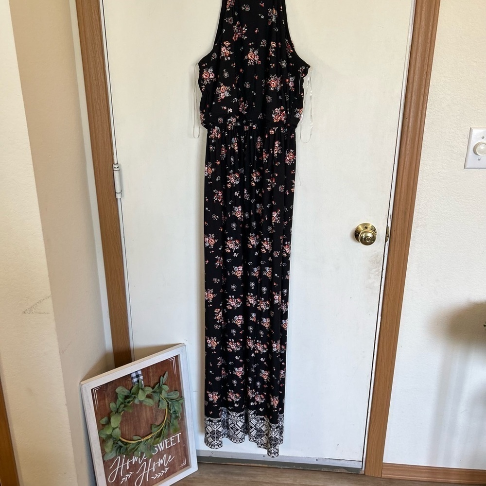Trixxi medium black floral, sleeveless maxi length dress with side slit - Picture 3 of 13